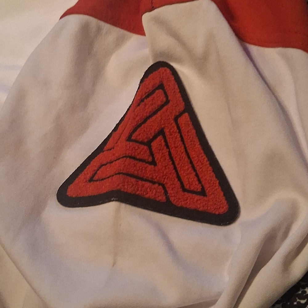 clearence from $400 Bulls Red and White hoodie - Picture 5 of 16